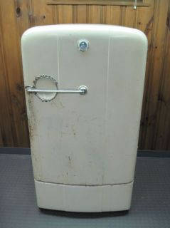 Vintage Nash Kelvinator Refrigerator Model re R White