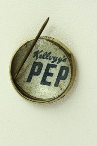 Pinback CINDY Comic Strip Button Kelloggs PEP Cereal Premium 1946