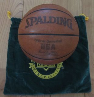 KEVIN GARNETT Game Used Authentic Spalding Basketball   Upper Deck