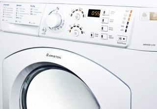 Deluxe 24 Wide Washer Dryer Combo 15lb Cap. No Vent Required! White