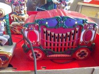 Christmas Holiday Carousel 6 Horses with The Circus Organ Wagon in Box