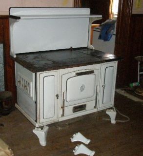 1930s Cast Iron Enamel Wood Majestic Cooking Stove