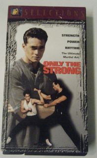 Only The Strong VHS Mark Dascascos Paco Christian Todd Susman Travis
