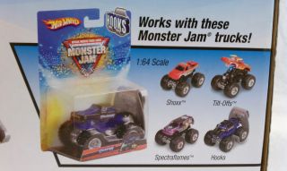 Hot Wheels Show Off Showdown Action Set W/ Grave Digger Monster Truck