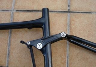 2012 New 700c Full Carbon MTB Bicycle Suspension Frame