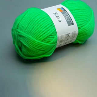 Schachenmayr Bravo 8233 neon green 50g Wolle