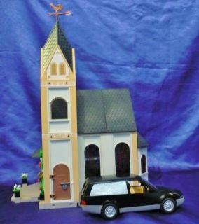 Playmobil Diorama Beerdigung mit Kirche und Bestattungswagen