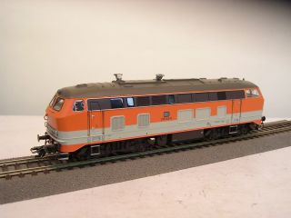 Trix H0 22234 Diesellok BR 218 143 6 DB orange/grau, DSS     A92
