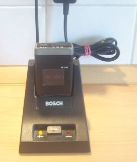 BOS Funkmeldeempfänger Bosch RE228 mit Ladestation, Antenne und Akku