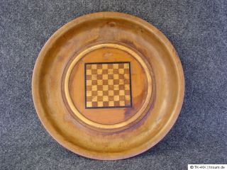 Holz Schale / Teller mit Schachbrett Intarsien 26,7x5,2 cm ANTIK