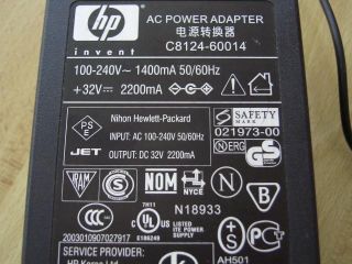 Verkaufe hier ein Netzteil HP AC Power Adapter C8124 60014 DC 32V/2200