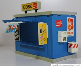 Playmobil Kiosk 3418 mit Fahrradständer 9 Figuren und 15 Tierpark