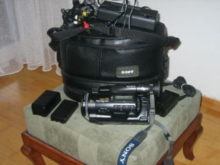 Sony Handycam Hi8 CCD TR808E Camcorder  DEFEKT 
