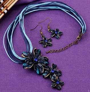 Blau Metall Strass Blumen Halskette Ohrhänger Hänger CHARMS
