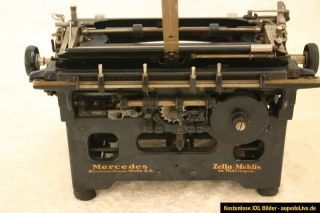 alte antike Schreibmaschine Mercedes Favorit ca.1930 Deko