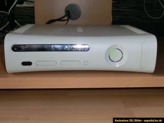 Microsoft Xbox 360 20 GB mit HDMI Anschluss inkl. Controller Strom