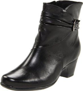 Clarks Womens Leyden Crest Boot: Shoes