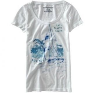 Aeropostale Juniors Graphic T Shirt   Style 6511: Clothing