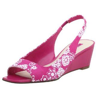 Bandolino Womens Jacey Wedge Slingback,Pink/White Fabric,8 M: Shoes