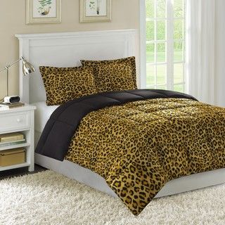Premier Comfort Cheetah King size Down Alternative Comforter and Sham