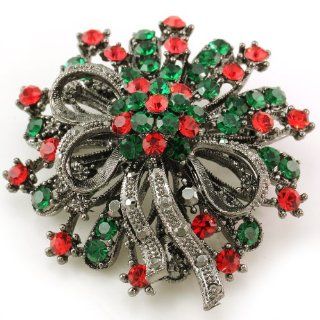 Antique Vintage Design Christmas Wreath Flower Brooch Pin