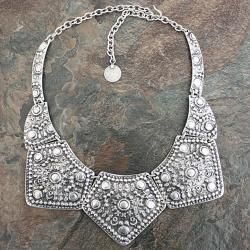 Silverplated Pewter Detailed Pentagon Necklace (Turkey)